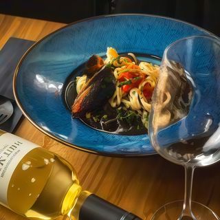 Tagliolini Nero z owocami morza 350g