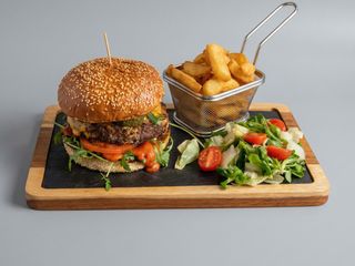 Burger z szarpaną wieprzowiną 550g