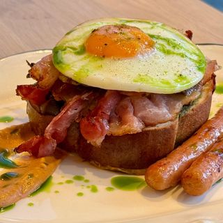 English Breakfast Toast