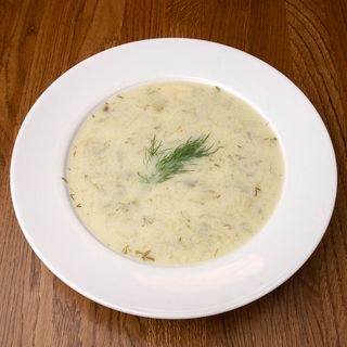 Ogórkowa z ziemniakami