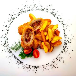 lolkorolka z salami i suszonymi pomidorami