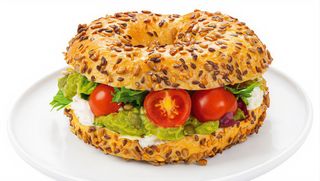 Bajgiel z puree z awokado