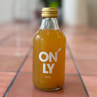 ON LY sok jabłko