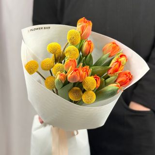 Tulip orange vs craspedia