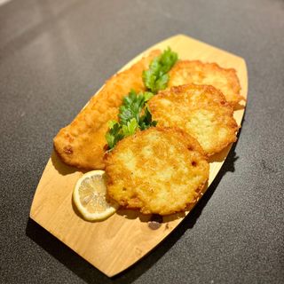 Filet Pstrąga panierowany smażony i placki ziemniaczane