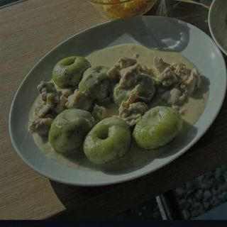 Zielone kluski szpinakowe