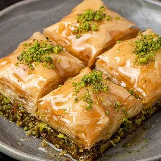 Baklava orzechowa