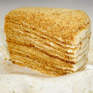 Tort Miodownik śmietankowy