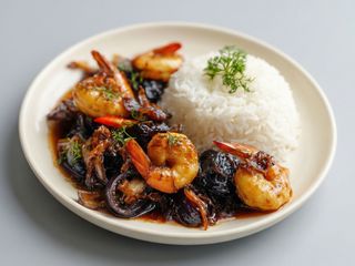 Owoce morza z grzybami