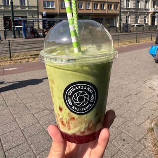 Matcha Latte Truskawkowe 