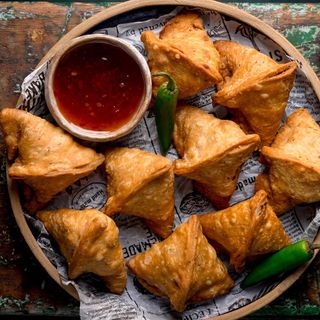VEG SAMOSA 2 szt.