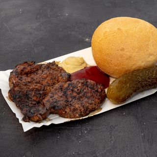 Długo marynowana karkówka z grilla opalanego drewnem bukowym