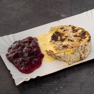 Ser camembert z żurawiną