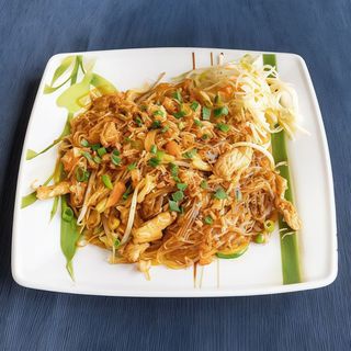 Makaron sojowy z kurczakiem