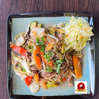 Makaron sojowy z wieprzowiną