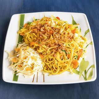 Makaron chiński z warzywami