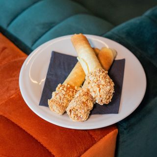 Rurka z mlekiem zagęszczonym