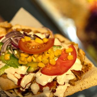 Kebab w bułce duży 