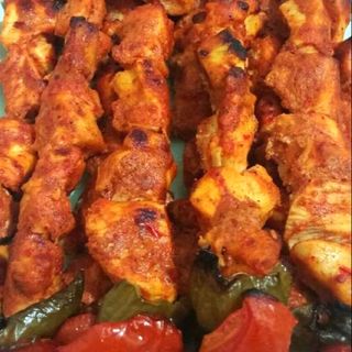 Grillowany szaszłyk z kurczaka”