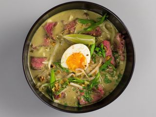 Guay Tio Kaek Laksa