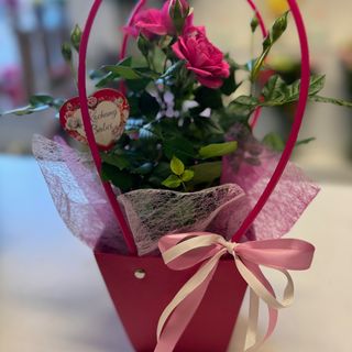 Kompozycja z różą dzień babci dzień dziadka