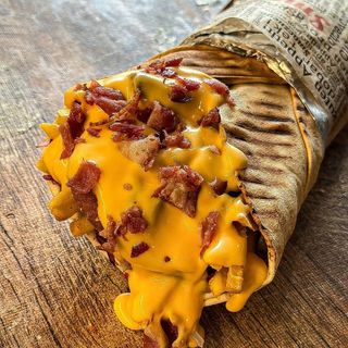 Tortilla, pita z sosem serowym mała