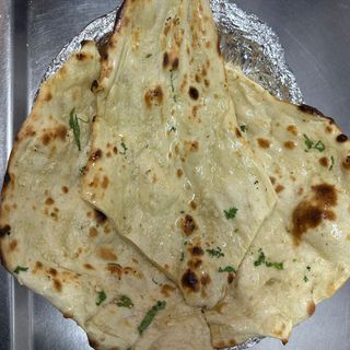 Garlic naan