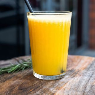 Sok świeżo wyciskany