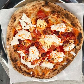 Pizza Burrata Nduja e mascarpone