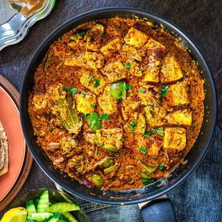 Paneer Garlic-Bhuna Curry