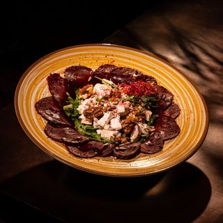 Carpaccio z buraka z kozim serem vege