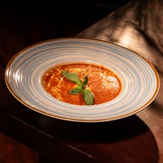 Zupa pomidorowa z makaronem (300 ml)