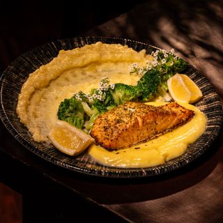 Łosoś w sosie cytrynowym z pieca 180-200 g