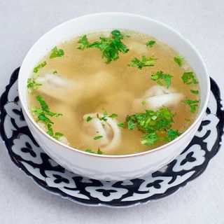 Pielmienie w bulionie