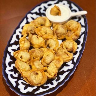 Smażone pielmieni wołowe ze śmietaną 20 szt