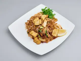 Pad thai tofu
