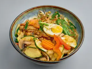 Ramen z warzywami