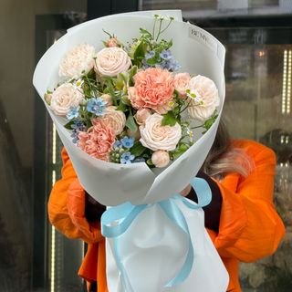 Bukiet mix z wiosennych kwiatów «Pastel Dream»