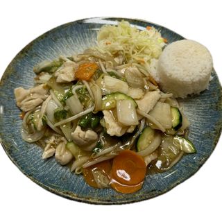 Kurczak z warzywami 350g