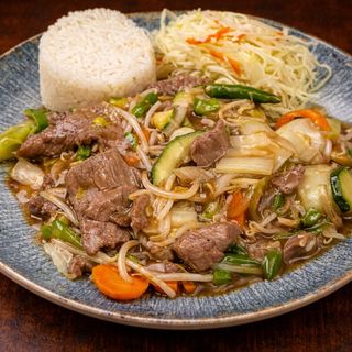 Wołowina z warzywami 350g