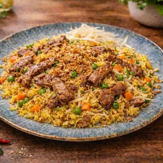 Ryż smażony z wieprzowiną 350g