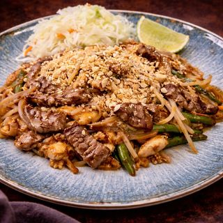 Pad Thai z wołowiną 450g