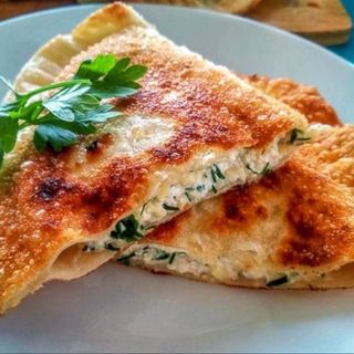 CZEBUREKI Z SEREM I ZIOŁAMI 2szt