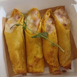 Naleśniki z serem i szynką 6 szt