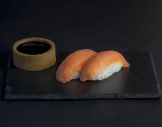 Nigiri z Łososiem 2 szt