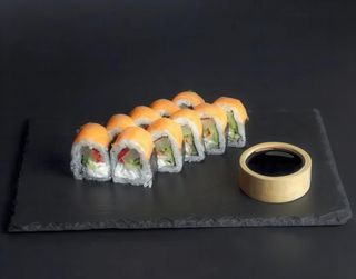 Triangle Roll z Łososiem 10 szt