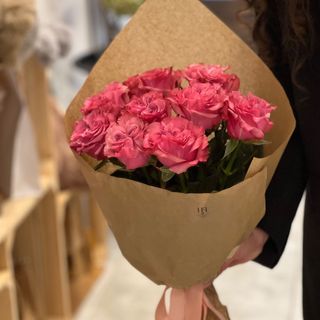 9 fioletowych róż piwonowych