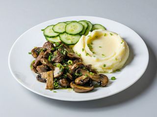 Wątróbka z indyka z podgrzybkami