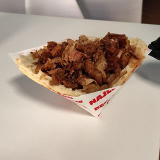 Kebab w bułce samo mięso