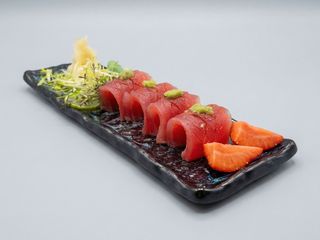 Sashimi z tuńczykiem